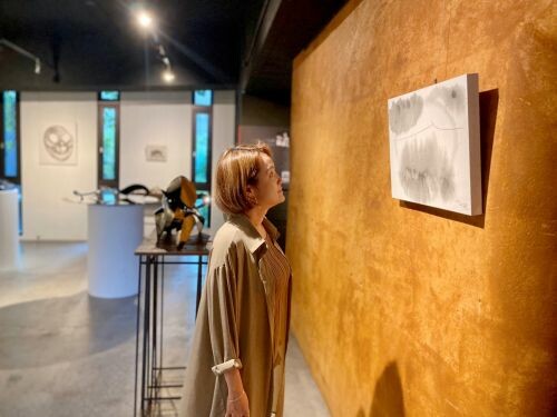 以泥為美 都市叢林中的一抹切實綠意 半畝院子